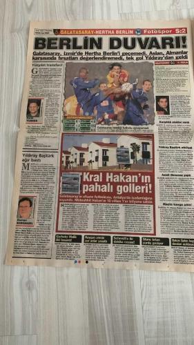 FOTOSPOR SPOR GAZETESİ - TURKISH NEWSPAPER - DOĞUM GÜNÜ HEDİYESİ  - EKSİKSİZ TAM TAKIM GAZETE -    18 OCAK 2007 PERŞEMBE  ARDA TURAN – EMRE BELÖZOĞLU – YILDIRIM DEMİRÖREN – FABIANO ELLER – ATLETICO MADRID – AYMAN – RISP – MARTINEZ – SERKAN BALCI – DEIVID DE SOUZA – RAFAEL (RAFET EL) – ZICO – ALEX DE SOUZA – HALİL ALTINTOP – FALCO GÖTZ – YILDIRAY BAŞTÜRK – MEHMET YOZGATLI – ADNAN POLAT – ÖZHAN CANAYDIN – GERHARD REHBERG – BURHANETTİN KAYA – ÜMİT KARAN – SABRİ SAROĞLU – MEHMET TOPAL – HAKAN ŞÜKÜR – SAIDOU – KEMAL ASLAN – NIHAT ÖZDEMİR – ENDER ALKAYA – ATHENA (GÖKHAN & HAKAN ÖZOĞUZ)  FENERBAHÇE: ZICO: “SAVAŞÇI İSTİYORUM” – FUTBOLCULAR: “ONU ALEX’E SÖYLE HOCAM” – MEHMET YOZGATLI: “BİZİ KORKUTAN RAKİP YOK” – SERKAN BALCI: “BANA SAHİP ÇIKILMADI” – VESTEL MANİSA, RAFAEL (RAFET EL) İÇİN SERKAN VE DEIVID’İ İSTİYOR – HALİL ALTINTOP FENERBAHÇE’Yİ TAKİP EDİYOR, UEFA BAŞARISINA GÖRE KARAR VERECEK – KEMAL ASLAN: “TARAFTARA BORCUMU ÖDEYECEĞİM” – FENERBAHÇE ÜLKER, EUROLEAGUE’DE BARCELONA İLE KARŞILAŞI