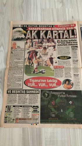 FOTOSPOR SPOR GAZETESİ - TURKISH NEWSPAPER - DOĞUM GÜNÜ HEDİYESİ  - EKSİKSİZ TAM TAKIM GAZETE -   28 OCAK 2007 PAZAR  HALUK ULUSOY – SENES ERZİK – MICHEL PLATINI – HAKAN ŞÜKÜR – SABRİ SAROĞLU – ÖZHAN CANAYDIN – ADNAN POLAT – ERİK GERETS – YUSUF ŞİMŞEK – CANOBBIO – ERGUN GÜRSOY – ALİ GÜRSOY – ARDA TURAN – SAŞA İLİÇ – MATEJA KEZMAN – VOLKAN DEMİREL – SERDAR KULBİLGE – EDU – UĞUR BORAL – SERKAN BALCI – APPIAH – AZİZ YILDIRIM – MUSTAFA TURGUN – YAKUP SEVİNDİK – HÜSEYİN ÇAĞLAR – FATİH TURKER  FENERBAHÇE: ERCİYESSPOR MAÇINDA SON DAKİKADA BERABERLİK – ZICO’NUN DİLİ SÜRÇTÜ, ELEŞTİRİLER ARTTI – HALUK ULUSOY: “AVRUPA’DA TEK TAKIMIMIZ FENERBAHÇE’YE DESTEK OLMAK GÖREVİMİZ” – OLIVEIRA VE MARTINEZ TRANSFER GÜNDEMDE – SERKAN VE APPIAH KAVGAYI UÇAKTA BARIŞA ÇEVİRDİ – EDU VE UĞUR DA “ARKADAŞLIK ÜST DÜZEYDE” MESAJI VERDİ – VOLKAN’IN YEDİĞİ GOL SONRASI KUPADA KALECİ SERDAR KULBİLGE OYNAYABİLİR – KEZMAN: “100. YILA ADIMI YAZDIRMALIYIM.”  GALATASARAY: ANKARASPOR’U 2-0 YENDİ – GOLLER HAKAN ŞÜKÜR VE SABRİ’DE