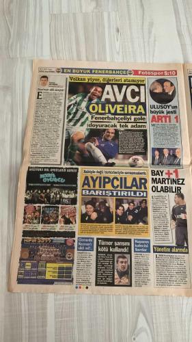 FOTOSPOR SPOR GAZETESİ - TURKISH NEWSPAPER - DOĞUM GÜNÜ HEDİYESİ  - EKSİKSİZ TAM TAKIM GAZETE -   28 OCAK 2007 PAZAR  HALUK ULUSOY – SENES ERZİK – MICHEL PLATINI – HAKAN ŞÜKÜR – SABRİ SAROĞLU – ÖZHAN CANAYDIN – ADNAN POLAT – ERİK GERETS – YUSUF ŞİMŞEK – CANOBBIO – ERGUN GÜRSOY – ALİ GÜRSOY – ARDA TURAN – SAŞA İLİÇ – MATEJA KEZMAN – VOLKAN DEMİREL – SERDAR KULBİLGE – EDU – UĞUR BORAL – SERKAN BALCI – APPIAH – AZİZ YILDIRIM – MUSTAFA TURGUN – YAKUP SEVİNDİK – HÜSEYİN ÇAĞLAR – FATİH TURKER  FENERBAHÇE: ERCİYESSPOR MAÇINDA SON DAKİKADA BERABERLİK – ZICO’NUN DİLİ SÜRÇTÜ, ELEŞTİRİLER ARTTI – HALUK ULUSOY: “AVRUPA’DA TEK TAKIMIMIZ FENERBAHÇE’YE DESTEK OLMAK GÖREVİMİZ” – OLIVEIRA VE MARTINEZ TRANSFER GÜNDEMDE – SERKAN VE APPIAH KAVGAYI UÇAKTA BARIŞA ÇEVİRDİ – EDU VE UĞUR DA “ARKADAŞLIK ÜST DÜZEYDE” MESAJI VERDİ – VOLKAN’IN YEDİĞİ GOL SONRASI KUPADA KALECİ SERDAR KULBİLGE OYNAYABİLİR – KEZMAN: “100. YILA ADIMI YAZDIRMALIYIM.”  GALATASARAY: ANKARASPOR’U 2-0 YENDİ – GOLLER HAKAN ŞÜKÜR VE SABRİ’DE