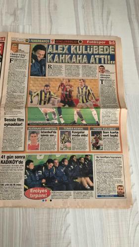 FOTOSPOR SPOR GAZETESİ - TURKISH NEWSPAPER - DOĞUM GÜNÜ HEDİYESİ  - EKSİKSİZ TAM TAKIM GAZETE -    31 OCAK 2007 ÇARŞAMBA  SEMIH YUVAKURAN – MEHMET YOZGATLI – MEHMET ÇAKIR – SEMİH ŞENTÜRK – YILDIRIM DEMİRÖREN – LORIK CANA – COLOCCINI – CEYHUN ERCAN – ERİK GERETS – HAKAN ŞÜKÜR – RIGOBERT SONG – ALEXANDRE SONG BILONG – JAVIER CLEMENTE – ADNAN POLAT – ADNAN SEZGİN – FALCO GÖTZ – YILDIRAY BAŞTÜRK – ERGUN GÜRSOY – FATİH TERİM – MİRCEA LUCESCU – OSMAN KORKMAZEL – TALAY ERKER – ARİF KOCABIYIK – GÖKMEN ÖZDENAK – HÜSEYİN ÇAĞLAR – YAKUP SEVİNDİK – TEVFİK YENER – AHMET KONANC – DOĞAN KOLOĞLU  FENERBAHÇE: FORTİS KUPASI ÇEYREK FİNAL İLK MAÇINDA GENÇLERBİRLİĞİ’Nİ 2-1 YENDİ – GOLLER MEHMET YOZGATLI (PENALTI) VE SEMİH ŞENTÜRK’TEN – ZICO ELEŞTİRİLERİN HEDEFİNDE – “BAY ZICO” YAZISI: “YANLIŞ OYUNCU SEÇİMLERİYLE TAKIMIN DAMARLARINA TİNER KOKUSU SIKMAYIN” – KEZMAN MİLLİ TAKIMDA YOK, CLEMENTE KADROYA ALMADI.  GALATASARAY: ANKARASPOR’U 2-0 YENDİ – GOLLER HAKAN ŞÜKÜR VE SABRİ’DEN – PUAN FARKI 5’E İNDİ – GERETS