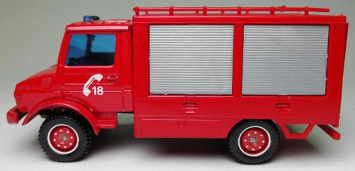 FRANSIZ SOLİDO MARKA İTFAİYE SERİSİ ''FRANSA MERCEDES UNIMOG'' 1:60 ÖLÇEKLİ METAL GÖVDELİ MODEL ARABA KORUMA PAKETİNDE