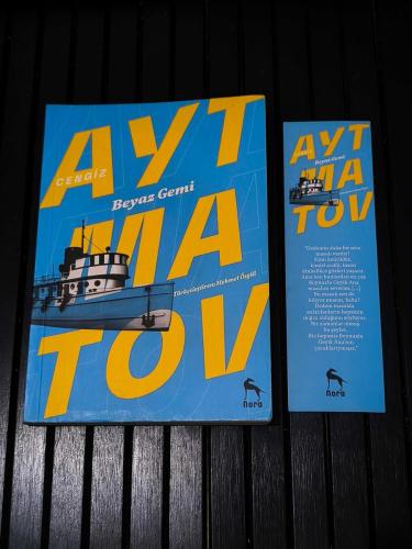 Beyaz Gemi | Nora Kitap | Ayraçlı