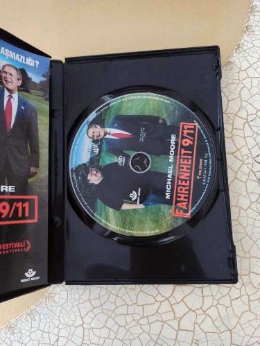 FAHRENHEIT 9/11 * DVD * MICHAEL MOORE