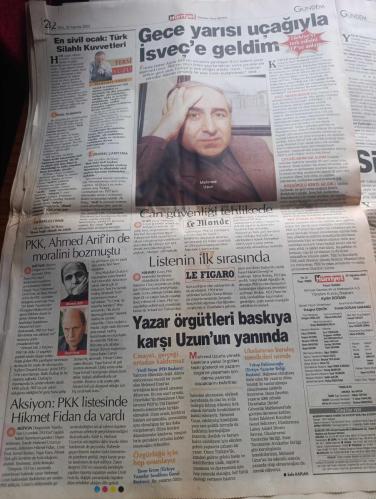 Hürriyet Gazetesi - Turkish Newspaper - 30 Ağustos 2005 - 30 Ağustos tek vatan andı - Türk milleti Mustafa Kemal Atatürk komutasında düşmanı vatan topraklarından attığı Büyük Taarruz'un 83. Yıldönümünü bugün törenle kutluyor - Cumhurbaşkanı Ahmet Necdet Sezer Bayram mesajında birlik mesajı vererek Türkiye Cumhuriyeti'nin anayasada çizilen tekil yapısı ülkesi ve Ulusu ile bölünmez bütünlüğü korunacak dedi - Polat Alemdar amerikalılardan çuvalın intikamını alacak - geçilmez Gelibolu şimdi geçiliyor yazan Yalçın Doğan - CHP İzmir milletvekili Bülent Baratalı Turgut Özakman'ın Şu çılgın Türkler kitabı okullarda yardımcı kitap diye okutulsun önerisi - Nazım Hikmet Kuvayi milliye destanından bir bölüm - anıtkabir'deki törende Orgeneral Hilmi Özkök Atatürk'ün kabrine çelenk koyarak saygı duruşunda bulunacak - Başbakan Recep Tayyip Erdoğan Atatürk'ün yolundayız - dünyanın en büyük bayrağı olarak dikilen dev Türk bayrağı topkule kışlasına serildi Fotoğrafı - Mehmet Ağar mesaj - 30 Ağustos 1922