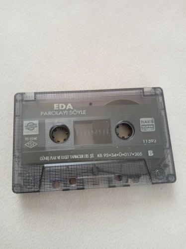 EDA ÖZÜLKÜ PAROLAYI SÖYLE Kartonet yok sadece kaset