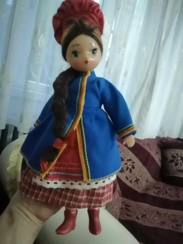 ESKİ SSCB RUS OYUNCAK BEBEK, EKLEMLER İÇTEN LASTİKLİ ETİKETLİ PLASTİK KİRPİKLİ ÇOK GÜZEL KUSURSUZ boy 32 cm