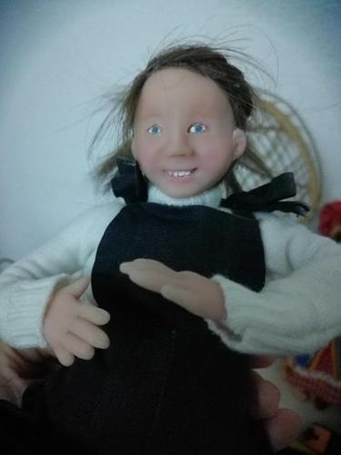 EL YAPIMI NEŞELİ BEBEK ÇOK DEĞİŞİK BİR KARAKTER BOY 30 CM AYAKKABILI