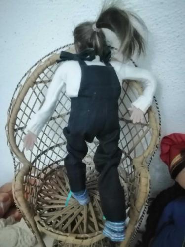 EL YAPIMI NEŞELİ BEBEK ÇOK DEĞİŞİK BİR KARAKTER BOY 30 CM AYAKKABILI