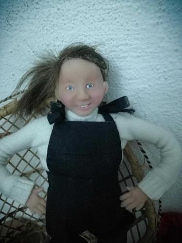 EL YAPIMI NEŞELİ BEBEK ÇOK DEĞİŞİK BİR KARAKTER BOY 30 CM AYAKKABILI
