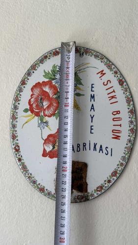 M.SITKI BÜTÜN EMAYE FABRİKASI TABELASI