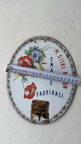 M.SITKI BÜTÜN EMAYE FABRİKASI TABELASI