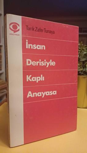 İNSAN DERİSİYLE KAPLI ANAYASA