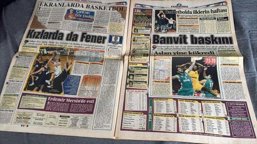 FANATİK BASKET HAFTALIK BASKETBOL GAZETESİ TURKISH NEWSPAPER - DOĞUM GÜNÜ HEDİYESİ  - TAM TAKIM EKSİKSİZ GAZETE 23-29 KASIM   - 2004  - 417 -  MÜJDEEE! MAÇLAR ATV'DE - EFSANELER GERİ DÖNDÜ - BAYANLARDA DA DERBİ FENER'İN - FANATİK BASKET - ÇOK BÜYÜKSÜN - BİR AYDIN ÖRS KLASİĞİ - SAN-LACİVERT ŞÖLEN - TÜRK TELEKOM'UN PROBLEMİ SAVUNMA - SALYERS VE VARDA - BEŞİKTAŞ MERAPU KRİZİ GEÇİRDİ - CHARLES KALP - BANVİT'E YENİ YABANCI - SEVİNMEYİ HAKETTİLER - SÜPER SALYERS - EL AMIN YETMEDİ - MÜCADELE SÜPERDİ - KRİTİK HAMLE - ADLARINA YAKIŞTI - 'HAZIR DEĞİLDİK' - EKRANLARDA BASKETBOL - ÇARLİ'NİN GÖR DEDİĞİ - JBL PANORAMAS EN İYİ TAKIM - BASKETBOLDA İLKLERİN HAFTASI - MURAT AKBAŞ - AYDIN ÖRS - MRSIÇ - ÖMER - CEM ATAREYOĞLU - SALYERS - MRSIC - MEHMET BATURALP - ÜMİT AVCI - VARDA - CHARLES - MURATCAN - MARİUS JUMALUS - MARC SALYERS - EL AMIN - İHSAN BAYÜLKEN - L. MEHMET PALABIYIK - ERDENAY - PERER - ONAN - BRİAN BODDICKER - STRULLE CHANLAR - TAGAY - KHADİJAN - DİLEK - AYDIN DOĞAN - HANZADE DOĞAN -
