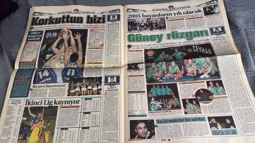FANATİK BASKET HAFTALIK BASKETBOL GAZETESİ TURKISH NEWSPAPER - DOĞUM GÜNÜ HEDİYESİ  - TAM TAKIM EKSİKSİZ GAZETE 23-29 KASIM   - 2004  - 417 -  MÜJDEEE! MAÇLAR ATV'DE - EFSANELER GERİ DÖNDÜ - BAYANLARDA DA DERBİ FENER'İN - FANATİK BASKET - ÇOK BÜYÜKSÜN - BİR AYDIN ÖRS KLASİĞİ - SAN-LACİVERT ŞÖLEN - TÜRK TELEKOM'UN PROBLEMİ SAVUNMA - SALYERS VE VARDA - BEŞİKTAŞ MERAPU KRİZİ GEÇİRDİ - CHARLES KALP - BANVİT'E YENİ YABANCI - SEVİNMEYİ HAKETTİLER - SÜPER SALYERS - EL AMIN YETMEDİ - MÜCADELE SÜPERDİ - KRİTİK HAMLE - ADLARINA YAKIŞTI - 'HAZIR DEĞİLDİK' - EKRANLARDA BASKETBOL - ÇARLİ'NİN GÖR DEDİĞİ - JBL PANORAMAS EN İYİ TAKIM - BASKETBOLDA İLKLERİN HAFTASI - MURAT AKBAŞ - AYDIN ÖRS - MRSIÇ - ÖMER - CEM ATAREYOĞLU - SALYERS - MRSIC - MEHMET BATURALP - ÜMİT AVCI - VARDA - CHARLES - MURATCAN - MARİUS JUMALUS - MARC SALYERS - EL AMIN - İHSAN BAYÜLKEN - L. MEHMET PALABIYIK - ERDENAY - PERER - ONAN - BRİAN BODDICKER - STRULLE CHANLAR - TAGAY - KHADİJAN - DİLEK - AYDIN DOĞAN - HANZADE DOĞAN -
