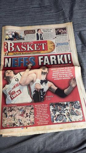 FANATİK BASKET HAFTALIK BASKETBOL GAZETESİ TURKISH NEWSPAPER - DOĞUM GÜNÜ HEDİYESİ  - TAM TAKIM EKSİKSİZ GAZETE 21-27 ARALIK   - 2004  - 421 -  ATANUR'DA BASKET ŞOV  - DERBİ KARTALI  - NEFES FARKI!  - EFES'TEN ÇİFTE VURGUN  - POTADA ÖRNEK PROJE  - FENER FIRSAT KAÇIRDI  - ERDEMİR, DEMİR GİBİ  - BURSA'NIN YENİ RENGİ: YEŞİM  - BEŞİKTAŞ-TUBORG ZİRVEDE  - İTALYAN İŞİ ALL-STAR  - CARTER ARTIK NETS'İN  - BAVULLARI HAZIRLAYIN  - ANTALYA SARSILDI  - INTEL'DEN NBA LIVE  - KARTAL GİBİ - EROL DEMİRKOL  - ERMAL  - CEM ATABEYOĞLU  - HARUN  - SERDAR  - MEHMET PALABIYIK  - MEHMET BATURALP  - LÜTFİ ARIBOĞAN  - DOĞAN KUMAŞ  - AYDIN DOĞAN  - HANZADE DOĞAN  - NECİL ÜLGEN  - CAN UYGUÇ  - ÜMİT AVCI  - MURAT ŞAFAK  - İSMET BADEM  - YILMAZ ATAKANI  - TURGAY TÜYSÜZ  - HATİCE YÜCEL  - BÜLENT AVCI  - THOMAS ELLIS  - DEMİREL  - TURGAY YENER  - AHMET ÇAKI  - SERKAN YETİŞMİŞOĞLU  - ADEM ÖREN  - ENGİN AKSÖZ  - REHA ERUS  - SINGLETON  - HİKMET BADEM  - MERVE BADEM  - CİHAN  - ERMAN KUNTER  - MURAT DİDİN  -