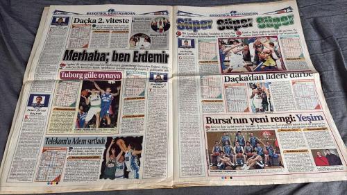 FANATİK BASKET HAFTALIK BASKETBOL GAZETESİ TURKISH NEWSPAPER - DOĞUM GÜNÜ HEDİYESİ  - TAM TAKIM EKSİKSİZ GAZETE 21-27 ARALIK   - 2004  - 421 -  ATANUR'DA BASKET ŞOV  - DERBİ KARTALI  - NEFES FARKI!  - EFES'TEN ÇİFTE VURGUN  - POTADA ÖRNEK PROJE  - FENER FIRSAT KAÇIRDI  - ERDEMİR, DEMİR GİBİ  - BURSA'NIN YENİ RENGİ: YEŞİM  - BEŞİKTAŞ-TUBORG ZİRVEDE  - İTALYAN İŞİ ALL-STAR  - CARTER ARTIK NETS'İN  - BAVULLARI HAZIRLAYIN  - ANTALYA SARSILDI  - INTEL'DEN NBA LIVE  - KARTAL GİBİ - EROL DEMİRKOL  - ERMAL  - CEM ATABEYOĞLU  - HARUN  - SERDAR  - MEHMET PALABIYIK  - MEHMET BATURALP  - LÜTFİ ARIBOĞAN  - DOĞAN KUMAŞ  - AYDIN DOĞAN  - HANZADE DOĞAN  - NECİL ÜLGEN  - CAN UYGUÇ  - ÜMİT AVCI  - MURAT ŞAFAK  - İSMET BADEM  - YILMAZ ATAKANI  - TURGAY TÜYSÜZ  - HATİCE YÜCEL  - BÜLENT AVCI  - THOMAS ELLIS  - DEMİREL  - TURGAY YENER  - AHMET ÇAKI  - SERKAN YETİŞMİŞOĞLU  - ADEM ÖREN  - ENGİN AKSÖZ  - REHA ERUS  - SINGLETON  - HİKMET BADEM  - MERVE BADEM  - CİHAN  - ERMAN KUNTER  - MURAT DİDİN  -