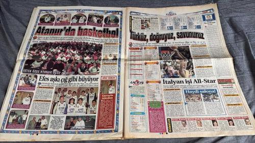 FANATİK BASKET HAFTALIK BASKETBOL GAZETESİ TURKISH NEWSPAPER - DOĞUM GÜNÜ HEDİYESİ  - TAM TAKIM EKSİKSİZ GAZETE 21-27 ARALIK   - 2004  - 421 -  ATANUR'DA BASKET ŞOV  - DERBİ KARTALI  - NEFES FARKI!  - EFES'TEN ÇİFTE VURGUN  - POTADA ÖRNEK PROJE  - FENER FIRSAT KAÇIRDI  - ERDEMİR, DEMİR GİBİ  - BURSA'NIN YENİ RENGİ: YEŞİM  - BEŞİKTAŞ-TUBORG ZİRVEDE  - İTALYAN İŞİ ALL-STAR  - CARTER ARTIK NETS'İN  - BAVULLARI HAZIRLAYIN  - ANTALYA SARSILDI  - INTEL'DEN NBA LIVE  - KARTAL GİBİ - EROL DEMİRKOL  - ERMAL  - CEM ATABEYOĞLU  - HARUN  - SERDAR  - MEHMET PALABIYIK  - MEHMET BATURALP  - LÜTFİ ARIBOĞAN  - DOĞAN KUMAŞ  - AYDIN DOĞAN  - HANZADE DOĞAN  - NECİL ÜLGEN  - CAN UYGUÇ  - ÜMİT AVCI  - MURAT ŞAFAK  - İSMET BADEM  - YILMAZ ATAKANI  - TURGAY TÜYSÜZ  - HATİCE YÜCEL  - BÜLENT AVCI  - THOMAS ELLIS  - DEMİREL  - TURGAY YENER  - AHMET ÇAKI  - SERKAN YETİŞMİŞOĞLU  - ADEM ÖREN  - ENGİN AKSÖZ  - REHA ERUS  - SINGLETON  - HİKMET BADEM  - MERVE BADEM  - CİHAN  - ERMAN KUNTER  - MURAT DİDİN  -