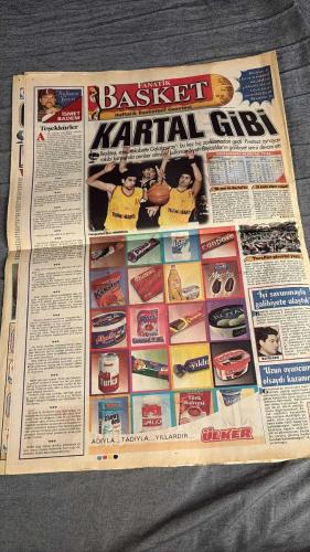 FANATİK BASKET HAFTALIK BASKETBOL GAZETESİ TURKISH NEWSPAPER - DOĞUM GÜNÜ HEDİYESİ  - TAM TAKIM EKSİKSİZ GAZETE 21-27 ARALIK   - 2004  - 421 -  ATANUR'DA BASKET ŞOV  - DERBİ KARTALI  - NEFES FARKI!  - EFES'TEN ÇİFTE VURGUN  - POTADA ÖRNEK PROJE  - FENER FIRSAT KAÇIRDI  - ERDEMİR, DEMİR GİBİ  - BURSA'NIN YENİ RENGİ: YEŞİM  - BEŞİKTAŞ-TUBORG ZİRVEDE  - İTALYAN İŞİ ALL-STAR  - CARTER ARTIK NETS'İN  - BAVULLARI HAZIRLAYIN  - ANTALYA SARSILDI  - INTEL'DEN NBA LIVE  - KARTAL GİBİ - EROL DEMİRKOL  - ERMAL  - CEM ATABEYOĞLU  - HARUN  - SERDAR  - MEHMET PALABIYIK  - MEHMET BATURALP  - LÜTFİ ARIBOĞAN  - DOĞAN KUMAŞ  - AYDIN DOĞAN  - HANZADE DOĞAN  - NECİL ÜLGEN  - CAN UYGUÇ  - ÜMİT AVCI  - MURAT ŞAFAK  - İSMET BADEM  - YILMAZ ATAKANI  - TURGAY TÜYSÜZ  - HATİCE YÜCEL  - BÜLENT AVCI  - THOMAS ELLIS  - DEMİREL  - TURGAY YENER  - AHMET ÇAKI  - SERKAN YETİŞMİŞOĞLU  - ADEM ÖREN  - ENGİN AKSÖZ  - REHA ERUS  - SINGLETON  - HİKMET BADEM  - MERVE BADEM  - CİHAN  - ERMAN KUNTER  - MURAT DİDİN  -