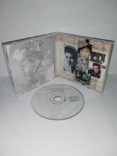 Cd Elvis Presley love songs. Orijinal 1999 Avrupa baskı. Disk 10 üzerinden 9.5 temiz sorunsuz çalışıyor koleksiyonluk