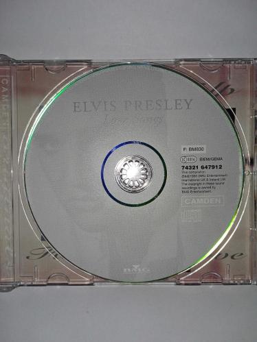 Cd Elvis Presley love songs. Orijinal 1999 Avrupa baskı. Disk 10 üzerinden 9.5 temiz sorunsuz çalışıyor koleksiyonluk