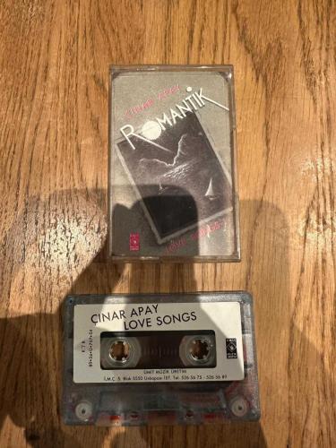 Çınar Apay / Love Songs