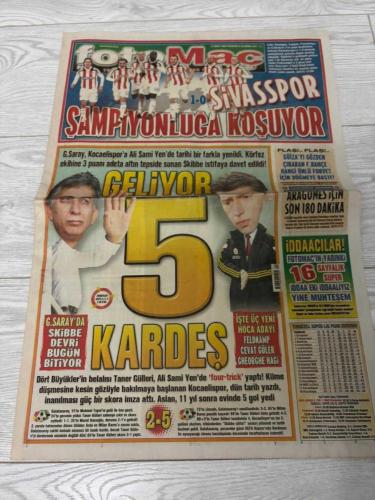 FOTOMAÇ SPOR GAZETESİ - TURKISH NEWSPAPER - DOĞUM GÜNÜ HEDİYESİ  - EKSİKSİZ TAM TAKIM GAZETE- 23 ŞUBAT 2009 SAYI:9 – EMRECİKSİN CARLOS VEDERSON GÖKHAN AZİZ YILDIRIM ALİ KOÇ NEŞET YALÇIN VOLKAN BALLI SEMİH LUGANO JUAN FIGER DEIVID VOLKAN DEMİREL SELÇUK ŞAHİN JOSICO MALDONADO ALİ BİLGİN İLHAN CAN GÜRHAN ROBERTO CARLOS KLEBER – EMRECİKSİN’E ŞANS DOĞDU FENERCELL İÇİN İLK ADIM BURAYA KADAR O EN KÖTÜ SEZONU KİMSEYE PARA YOK LUGANO’YU İKNA TURU NE YAZDILAR ELEBAŞI ALEX ARTIK BİTMİŞTİR 50 MİLYON EURO ÇÖPE GİTTİ KADIKÖY’DE LEFTER DE OYNAR BU KADRO DEFOLUDUR İŞİMİZ ŞİMDİ DAHA ZOR ALEX’E DESTEK GELDİ – FENERBAHÇE SİVASSPOR GENÇLERBİRLİĞİ HACETTEPE ARSENAL BAYERN MÜNİH – FENERBAHÇE 7-0 HACETTEPE FENERBAHÇE 0-1 GENÇLERBİRLİĞİ