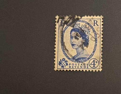 İngiltere Pulu - England Stamp - Postadan Geçmiş Pul Filateli - DAMGALI - KRALİÇE II. ELIZABETH TEMALI PUL, 4 PARA - YABANCI PULLAR - NOSTALJİK DOĞUM GÜNÜ HEDİYESİ