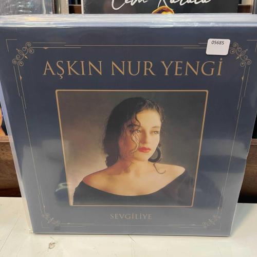 AŞKIN NUR YENGİ - SEVGİLİYE 05685