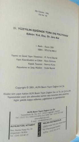 21. Yüzyılın Eşiğinde Türk Dış Politikası