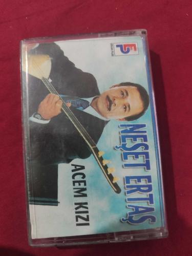 NEŞET ERTAŞ ACEM KIZI