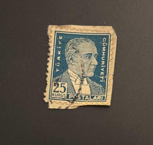 Türk Pulu - Turkish Stamp -  Postadan Geçmiş Pul Filateli - DAMGALI - ATATÜRK TEMALI PUL , 25 KURUŞ - Türkiye Cumhuriyeti - NOSTALJİK DOĞUM GÜNÜ HEDİYESİ