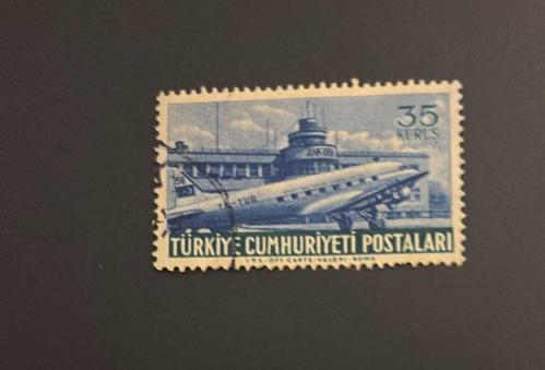 Türk Pulu - Turkish Stamp - Postadan Geçmiş Pul Filateli - DAMGALI -  ANKARA HAVALİMANI VE UÇAK TEMALI PUL , 35 KURUŞ - Türkiye Cumhuriyeti - NOSTALJİK DOĞUM GÜNÜ HEDİYESİ