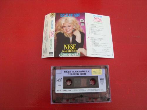 NEŞE KARABÖCEK DELİLER GİBİ İŞTE EYLE DÖNEM KASET (Açıklamayı Okuyunuz)