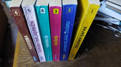 saadet devrinden 1- özlenen şafak 2- aydınlıklara doğru 3 - doğuş - 4 yükseliş 5- gruba yaklaşırken - 6 kavuşma - 6 cilt takım