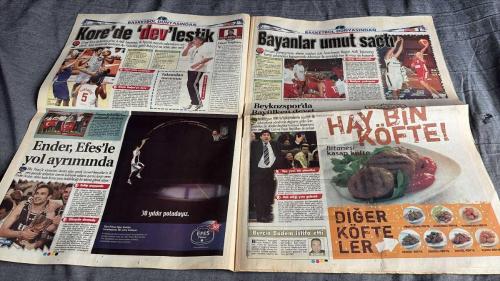 FANATİK BASKET HAFTALIK BASKETBOL GAZETESİ TURKISH NEWSPAPER - DOĞUM GÜNÜ HEDİYESİ  - TAM TAKIM EKSİKSİZ GAZETE  15-21AĞUSTOS  2006 SAYI : 507 -  KEREM GÖNLÜM SAVAŞA HAZIR - FİKSTÜRLER BELİRLENDİ TAKIMLARI TANIYALIM - YILDIZLAR PARLIOR - HAFTALIK BASKETBOL GAZETESİ - BÜTÜN DÜNYA BUNA İNANSA - PERDE AÇILIYOR! - DÜNYA ŞAMPİYONASI MAÇ PROGRAMI BAŞLIYOR... - A GRUBU - B GRUBU - C GRUBU - D GRUBU - DÜNYA REKORLARI - EN ÇOK SAYI ATAN OYUNCU - MAÇTA EN ÇOK SAYI ATAN OYUNCU - EN ÇOK MADALYA KAZANAN OYUNCU - MADALYA SIRALAMASI - BASKETBOL DÜNYASINDAN - KORE'DE 'DEV'LEŞTİK - FİNAL HAFTASI - EFES KRALLIĞI - ENDER, EFES'LE YOL AYRIMINDA - KULÜP ARAYIŞINDA - İTALYA YOLCUSU - BEYKOZSPOR'DA BAYÜLKEN DEVRİ - YEP YENİ BİR YÖNETİM - KEREM GÖNLÜM - ENDER ARSLAN - ENDER - ENGİN KATTANALP - ZEKI CAN - İHSAN BAYÜLKEN - BURÇİN BADEM - MEHMET BATURALP - KEREM GÖNLÜM - ÜMİT AVCI - MİTHAT DEMİREL - BATTAL DURUSEL - WILLINGHAM - TURKAY YENER - İSMET BADEM - HARRINGTON - AM TELLEM - MELO - REGGIE EVANS - DUNLEAVY