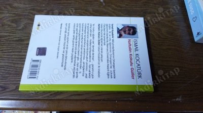 naftalin kokulu güller -şiir- imzalı