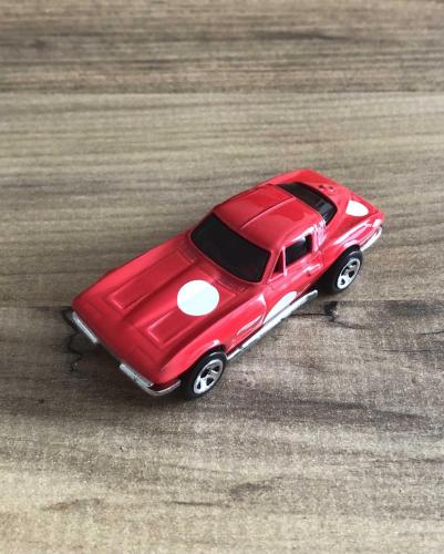 LOT.18 » Hot Wheels / '64 Corvette Sting