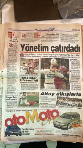 FANATİK SPOR GAZETESİ - TURKISH NEWSPAPER - DOĞUM GÜNÜ HEDİYESİ  - EKSİKSİZ TAM TAKIM GAZETE - 8 ŞUBAT 1999 - SAYI: 1177 - İSMET TONGO - OĞUZ DİZER - TURAN YÜCEL - METİN TÜKENMEZ - YALÇIN DUMER - CENGİZ KAPTAN - GERÇEK SPOR GAZETESİ - FANATİK - BU VATAN HEPİMİZİN - ARİF-HAGİ ASLAN BAŞTACI - YAŞLI KURT ŞOV YAPTI - CİM BOM’U HAGİ SIRTLADI - SOK TRABZON KOMADA - JUVENTUS 4-2 YENİLDİ LİPPİ KOVULDU - RECEP DURDU MURAT COŞTU - KALECİ ŞENOL FARKI ÖNLEDİ - KUL VE AKTÜRK İSTİFA ETTİLER - ALKIŞLAR HAGİ’YE - JESSY AFFETMEZ - TUGAY NEREDE - RESİM GİBİ GOLLER - DOĞUM GÜNÜ - TELEVOLE GECESİ - YİNE AYNI ŞARKI - HAGİ 12 GOLÜ ŞÜKÜR’Ü YAKALADI - HEPSİ DEVLEŞTİ - HAKAN’DAN ŞANSSIZLIK - GÜNÜN ADAMI HAGİ - KRALLIKTA GÖZÜM YOK - TUGAY’A MAKAS - TRABZONSPOR - GALATASARAY - FENERBAHÇE - BEŞİKTAŞ - KOCAELİSPOR - ALTAY - ADANASPOR - KARABÜKSPOR - BURSASPOR - ANTALYASPOR - SAKARYASPOR - ERZURUMSPOR - GENÇLERBİRLİĞİ - SAMSUNSPOR - ANKARAGÜCÜ - GALATASARAY 5-0 BURSASPOR - TRABZONSPOR 0-3 ALTAY - SAKARYASPOR 6-2 GA