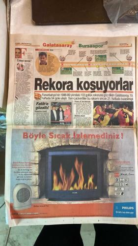 FANATİK SPOR GAZETESİ - TURKISH NEWSPAPER - DOĞUM GÜNÜ HEDİYESİ  - EKSİKSİZ TAM TAKIM GAZETE - 8 ŞUBAT 1999 - SAYI: 1177 - İSMET TONGO - OĞUZ DİZER - TURAN YÜCEL - METİN TÜKENMEZ - YALÇIN DUMER - CENGİZ KAPTAN - GERÇEK SPOR GAZETESİ - FANATİK - BU VATAN HEPİMİZİN - ARİF-HAGİ ASLAN BAŞTACI - YAŞLI KURT ŞOV YAPTI - CİM BOM’U HAGİ SIRTLADI - SOK TRABZON KOMADA - JUVENTUS 4-2 YENİLDİ LİPPİ KOVULDU - RECEP DURDU MURAT COŞTU - KALECİ ŞENOL FARKI ÖNLEDİ - KUL VE AKTÜRK İSTİFA ETTİLER - ALKIŞLAR HAGİ’YE - JESSY AFFETMEZ - TUGAY NEREDE - RESİM GİBİ GOLLER - DOĞUM GÜNÜ - TELEVOLE GECESİ - YİNE AYNI ŞARKI - HAGİ 12 GOLÜ ŞÜKÜR’Ü YAKALADI - HEPSİ DEVLEŞTİ - HAKAN’DAN ŞANSSIZLIK - GÜNÜN ADAMI HAGİ - KRALLIKTA GÖZÜM YOK - TUGAY’A MAKAS - TRABZONSPOR - GALATASARAY - FENERBAHÇE - BEŞİKTAŞ - KOCAELİSPOR - ALTAY - ADANASPOR - KARABÜKSPOR - BURSASPOR - ANTALYASPOR - SAKARYASPOR - ERZURUMSPOR - GENÇLERBİRLİĞİ - SAMSUNSPOR - ANKARAGÜCÜ - GALATASARAY 5-0 BURSASPOR - TRABZONSPOR 0-3 ALTAY - SAKARYASPOR 6-2 GA