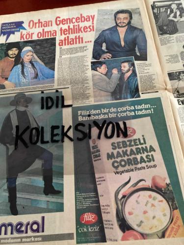 ŞEY HAFTALIK MAGAZİN GAZETESİ - DOĞUM GÜNÜ HEDİYESİ (TURKİSH - NEWSPAPER) - 13 ARALIK 1982 - TAM TAKIM 12 SAYFADIR -Orhan Gencebay-Barış Manço-Serpil Çakmaklı-Kadir İnanır-Banu Alkan-Ayten Gökçer-Türkan Şoray-Orhan Gencebay-Hülya Koçyiğit-Müjde Ar-Müjdat Gezen-Ferdi Tayfur-Mine Koldaş-Ali Rıza Gündoğdu-Mine Koldaş-Pınar Hanz-Pınar Doğan-Gülistan Okan-Esin Özsoy-Akın Uğurlu-İnci Sel-Hale Ünal-Zafer Saba-Gamze İnci-Beste Başar-Özlem Yıldız-Gülşen Akkaya-Gönül Alpay-Saadet Gürses-Yavuz Koykal-İnci Bayram-Müjde Işıl-Güneş Işın-Emin Turgay-Müslüm Gürses-Muhterem Nur-Arzum-Handanefe-Fatoş Dönmez-Hale Yazar-Alev Tunay-Mustafa Şimşek-Çikita-Nesrin Cetinel-Tülay Karaca-Kristyan Klara-Nilgün Balkan-Zeycan Sanal-Safiye Ayla-Attila Atasoy-Leyla Gorgolo-Yüksel Uzel-Sevim Tuna-Ela Altın-Ferdi Tayfur-Fatma Belgen-Ali Rıza Binboğa-Saadet Sunu-Necdet Tosun-Sevda Karaca-Abdül Özyön-Nastasya Kinsky-Filiz Akın-Figen Hanım-Zehra Neciler-Dilberay-Zahir Seba-Gahide Sonku-Maradona