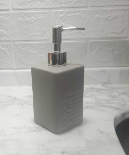 SERAMİK SIVI SABUNLUK GRİ MODERN 7X7X17CM 300ML BANYO SETİ