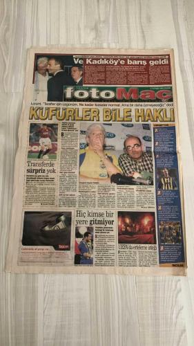 FOTOMAÇ SPOR GAZETESİ - TURKISH NEWSPAPER - DOĞUM GÜNÜ HEDİYESİ  - EKSİKSİZ TAM TAKIM GAZETE -1 EYLÜL 2002 PAZAR  HAKAN ŞÜKÜR - FATİH TERİM - HAKAN ÜNSAL - CHRISTIAN CORREA DIONISIO - ARİF ERDEM - ÜMİT KARAN - FAZLI TAN - FATİH TEKKE - WERNER LORANT - OĞUZ ÇETİN - AZİZ YILDIRIM - WASHINGTON - REVIVO - SERHAT AKIN - PASCAL NOUMA - DANIEL PANCU - TAYFUR HAVUTÇU - OSCAR CORDOBA - ÜMİT ÖZAT - HAYDAR PINARCI - DENİZ DERİNSU  HAKAN ŞÜKÜR’E TERİM TOKADI (GALATASARAY’A BEDAVA GELMEK İSTEDİ, TERİM REDDETTİ) - GALATASARAY-MALATYASPOR 2-2 (ARİF VE ÜMİT KARAN’IN GOLLERİ, FAZLI’NIN İKİ GOLÜYLE MALATYA BERABERLİĞİ ALDI) - TERİM’DEN FUTBOLCULARA FIRÇA (TELAŞLI OYUN ELEŞTİRİSİ) - TRABZONSPOR’UN İLK GALİBİYETİ (FATİH TEKKE’NİN GOLÜYLE) - BEŞİKTAŞ LİDERLİK YOLUNDA (PANCU VE TAYFUR’UN GOLLERİ, NOUMA TRİBÜNLERİ İNLETTİ) - FENERBAHÇE’DE BARIŞ (LORANT-ÇETİN İKİLİSİ DEVAM, DENİZLİSPOR MAÇINA ODAKLANILDI) - LORANT: “TARAFTAR İÇİN ÜZGÜNÜM, BİR DAHA OLMAYACAK” - FENERBAHÇE’DE TRANSFERDE SÜRPRİZ YOK (GUIGOU İDDİ