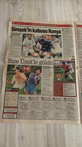 FOTOMAÇ SPOR GAZETESİ - TURKISH NEWSPAPER - DOĞUM GÜNÜ HEDİYESİ  - EKSİKSİZ TAM TAKIM GAZETE -2 EYLÜL 2002 PAZARTESİ  WASHINGTON - WERNER LORANT - OĞUZ ÇETİN - AZİZ YILDIRIM - HAKAN ŞÜKÜR - FATİH TERİM - HAKAN ÜNSAL - CHRISTIAN CORREA DIONISIO - FELİPE - ARİF ERDEM - ÜMİT KARAN - PASCAL NOUMA - DANIEL PANCU - TAYFUR HAVUTÇU - OSCAR CORDOBA - SERGEN YALÇIN - AHMET DURSUN - AHMET YILDIRIM - MİRCEA LUCESCU - İLHAN MANSIZ - YAŞAR YALÇIN - HAYDAR PINARCI - SÜLEYMAN GÜLTEKİN  FENERBAHÇE-DENİZLİSPOR 3-2 (WASHINGTON HAT-TRICK, SON DAKİKALARDA YENİLEN GOLLER, TRİBÜNLERİN ISLIĞI) - FENERBAHÇE’DE BARIŞ (LORANT-ÇETİN İKİLİSİ DEVAM, KRİZ ÇÖZÜLDÜ) - LORANT: “TARAFTAR İÇİN ÜZGÜNÜM, BİR DAHA OLMAYACAK” - FENERBAHÇE’DE TRANSFERDE SÜRPRİZ YOK (GUIGOU İDDİASI GERÇEKLEŞMEDİ, OCAK’A KADAR BEKLEME) - UEFA KUPASI’NDA RAKİP AIK SOLNA (DEFANS OYUNCUSU LUCIC LEEDS’E GİTTİ) - HAKAN ŞÜKÜR İŞSİZ (TERİM VETO ETTİ, 1 OCAK’A KADAR TAKIMSIZ) - GALATASARAY’DA GURUR VE ENDİŞE (9 OYUNCU MİLLİ TAKIMDA, TERİM: “LİGE VERİLE
