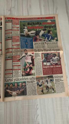FOTOMAÇ SPOR GAZETESİ - TURKISH NEWSPAPER - DOĞUM GÜNÜ HEDİYESİ  - EKSİKSİZ TAM TAKIM GAZETE -3 EYLÜL 2002 SALI  WASHINGTON - WERNER LORANT - OĞUZ ÇETİN - AZİZ YILDIRIM - HAKAN ÜNSAL - CHRISTIAN CORREA DIONISIO - FELİPE - ARİF ERDEM - ÜMİT KARAN - BALİÇ - PINTO - PASCAL NOUMA - DANIEL PANCU - TAYFUR HAVUTÇU - OSCAR CORDOBA - SERGEN YALÇIN - AHMET DURSUN - AHMET YILDIRIM - MİRCEA LUCESCU - TROND SOLLIED - RUNE LANGE - MENDOZA - YAŞAR YALÇIN - HAYDAR PINARCI - SÜLEYMAN GÜLTEKİN  FOTOMAÇ BRUGGE KAMPINDA (SOLLIED: “GALATASARAY BARCELONA’DAN DAHA GÜÇLÜ”) - WASHINGTON: “DAHA ÇOK ATACAĞIM” (DENİZLİSPOR’A 3 GOL, FENERBAHÇE’Yİ HAYATA DÖNDÜRDÜ) - LORANT KURTULDU (DENİZLİ GALİBİYETİYLE YÖNETİM RAHATLADI) - FENERBAHÇE’DE MORAL TAZELENDİ (CAMİA ZOR GÜNLERE DAHA GÜVENLE BAKIYOR) - 12 DEV ADAM İSPANYA’YA YENİLDİ (87-64, ÇEYREK FİNAL UMUTLARI MUCİZELERE KALDI) - BESİKTAŞ’TA LUCESCU’DAN SÜRPRİZ (FUTBOLCULARA 3 GÜN İZİN, SONRA YOĞUN ANTRENMAN) - PASCAL NOUMA: “ASLINDA BEBEK GİBİYİM” (DERGİYE RÖPORTAJ, T