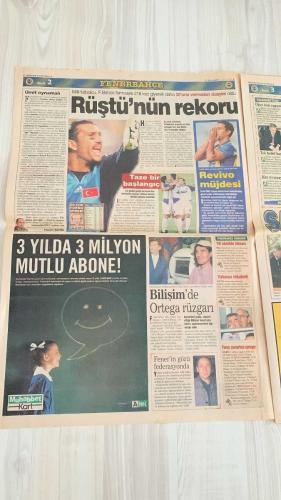 FOTOMAÇ SPOR GAZETESİ - TURKISH NEWSPAPER - DOĞUM GÜNÜ HEDİYESİ  - EKSİKSİZ TAM TAKIM GAZETE -5 EYLÜL 2002 PERŞEMBE  ARİF ERDEM - MONDRAGON - PASCAL NOUMA - WERNER LORANT - OĞUZ ÇETİN - AZİZ YILDIRIM - HAKAN ÜNSAL - CHRISTIAN CORREA DIONISIO - FELİPE - ÜMİT KARAN - BALİÇ - PINTO - SERGEN YALÇIN - TAYFUR HAVUTÇU - OSCAR CORDOBA - AHMET DURSUN - AHMET YILDIRIM - MİRCEA LUCESCU - ŞENOL GÜNEŞ - HÜSNÜ ÇİL - HASAN ŞAŞ - RONALDO - EMRE BELÖZOĞLU - OKAN BURUK - VAHAP HACIOĞLU - SÜLEYMAN GÜLTEKİN  AZİZ YILDIRIM: “BU TAKIMA GÜVENİM TAM” (ELEŞTİRİLERE YANIT, LİG VE AVRUPA’DA PATLAMA BEKLİYORUZ) - 12 DEV ADAM YUGOSLAVYA’YA YENİLDİ (ÇEYREK FİNAL HAYALİ BİTTİ, EN İYİ İHTİMAL 9.LUK) - ŞENOL GÜNEŞ: “PARA İÇİN MİLLİ TAKIMI BIRAKMAM” - SÜREYYA AYHAN’IN BİLİNMEYEN YÖNÜ (GAZİANTEP BELEDİYESİ’NDE TEMİZLİKÇİ KADROSUNDA) - HASAN ŞAŞ TEHLİKEDE (SLOVAKYA MAÇINDA OYNARSA ‘SAKAT DEĞİLDİ’, OYNAMAZSA ‘KAÇTI’ DAMGASI) - TERİM: “İTALYA’YA DÖNMEK HOŞUMA GİDER” - GALATASARAY’DA KALEDE REKABET (MONDRAGON, MEHMET, KALEF