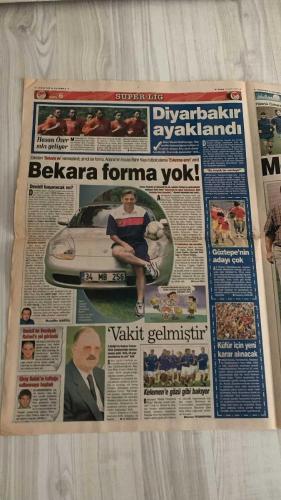 FOTOMAÇ SPOR GAZETESİ - TURKISH NEWSPAPER - DOĞUM GÜNÜ HEDİYESİ  - EKSİKSİZ TAM TAKIM GAZETE -6 EYLÜL 2002 CUMA  AZİZ YILDIRIM - WERNER LORANT - OĞUZ ÇETİN - HAİM REVIVO - OĞÜN TEMİZKANOĞLU - OKTAY DERELİOĞLU - SERHAT AKIN - MUSTAFA DOĞAN - WASHINGTON - RECEP - YUSUF - JOHNSON - CEM KARACA - ŞENOL GÜNEŞ - HASAN ŞAŞ - FATİH TERİM - MEHMET - KALEFİN - ANNA KOURNIKOVA - ENRIQUE IGLESIAS - RONALDO - EMRE BELÖZOĞLU - OKAN BURUK - FİKRET ORMAN - SERGEN YALÇIN - PASCAL NOUMA - İBRAHİM ÜZÜLMEZ - BAYRAM - SERDAR - METİN TOKAT - YILDIRIM DEMİRÖREN - HÜSNÜ ÇİL - VAHAP HACIOĞLU - SÜLEYMAN GÜLTEKİN  CİMBOM’UN BÜYÜK SIRRI (GALATASARAY’IN BAŞARISI ŞUTLARINDA GİZLİ) - FENERBAHÇE AKILLANDI (GAZİANTEPSPOR, MALATYA, SOLNA VE GALATASARAY ÖNCESİ SIKIYÖNETİM, İDMANLAR BASINA KAPANDI, KAPTANLARA ULTİMATOM) - LORANT’TAN SIKIYÖNETİM (PAF TAKIMI MAÇI BİLE BASINA KAPATILDI, REVIVO VE OĞÜN UYARILDI) - OKTAY-SERHAT GERGİNLİĞİ DONDURULDU (PAS TARTIŞMASI, MİLLİ TAKIM DÖNÜŞÜNDE KONUŞULACAK) - SAMANDIRA’DA GRİP SALGIN