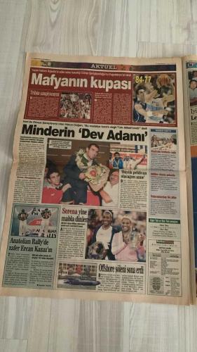 FOTOMAÇ SPOR GAZETESİ - TURKISH NEWSPAPER - DOĞUM GÜNÜ HEDİYESİ  - EKSİKSİZ TAM TAKIM GAZETE -9 EYLÜL 2002 PAZARTESİ  WERNER LORANT - OĞUZ ÇETİN - İLYAS TÜFEKÇİ - AZİZ YILDIRIM - ŞENOL GÜNEŞ - HAKAN ÜNSAL - ARİF ERDEM - ERGÜN PENBE - HASAN ŞAŞ - YUSUF ŞİMŞEK - HAİM REVIVO - SERGEN YALÇIN - PASCAL NOUMA - OSCAR CORDOBA - AHMET DURSUN - AHMET YILDIRIM - MİRCEA LUCESCU - RONALDO - YILDIRIM DEMİRÖREN - YAŞAR YALÇIN - SÜLEYMAN GÜLTEKİN  FENERBAHÇE’DE LORANT-İLYAS TÜFEKÇİ KRİZİ (YÖNETİMİN EL KOYMASINA RAĞMEN LORANT’IN ISRARLARI) - A MİLLİ TAKIM-SLOVAKYA 3-0 (ARİF’İN İKİ GOLÜ, SERHAT’IN AÇILIŞI, EURO 2004’E FIRTINA GİBİ BAŞLANGIÇ) - ŞENOL GÜNEŞ: “MAKEDONYA VE LİECHTENSTEIN’I DA YENİP İNGİLTERE KARŞISINA 9 PUANLA ÇIKACAĞIZ” - GALATASARAY LOKOMOTİV MOSKOVA’YI KORKUTUYOR (SEMİN: “HAKAN, ARİF, ERGÜN, HASAN ŞAŞ’I DÜNYA KUPASI’NDAN TANİYORUM, ADAM MARKAJI UYGULAYACAĞIM”) - EYLÜL AYI CİM-BOM İÇİN KABUS (20 GÜNDE 5 MAÇ) - YUGOSLAVYA DÜNYA ŞAMPİYONU (ARJANTİN’İ YENDİ, 14. ŞAMPİYONLUK) - BEŞİKTAŞ’TA LU
