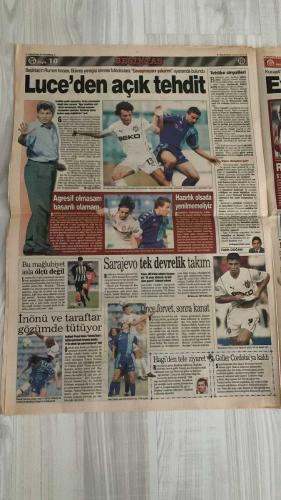 FOTOMAÇ SPOR GAZETESİ - TURKISH NEWSPAPER - DOĞUM GÜNÜ HEDİYESİ  - EKSİKSİZ TAM TAKIM GAZETE -9 EYLÜL 2002 PAZARTESİ  WERNER LORANT - OĞUZ ÇETİN - İLYAS TÜFEKÇİ - AZİZ YILDIRIM - ŞENOL GÜNEŞ - HAKAN ÜNSAL - ARİF ERDEM - ERGÜN PENBE - HASAN ŞAŞ - YUSUF ŞİMŞEK - HAİM REVIVO - SERGEN YALÇIN - PASCAL NOUMA - OSCAR CORDOBA - AHMET DURSUN - AHMET YILDIRIM - MİRCEA LUCESCU - RONALDO - YILDIRIM DEMİRÖREN - YAŞAR YALÇIN - SÜLEYMAN GÜLTEKİN  FENERBAHÇE’DE LORANT-İLYAS TÜFEKÇİ KRİZİ (YÖNETİMİN EL KOYMASINA RAĞMEN LORANT’IN ISRARLARI) - A MİLLİ TAKIM-SLOVAKYA 3-0 (ARİF’İN İKİ GOLÜ, SERHAT’IN AÇILIŞI, EURO 2004’E FIRTINA GİBİ BAŞLANGIÇ) - ŞENOL GÜNEŞ: “MAKEDONYA VE LİECHTENSTEIN’I DA YENİP İNGİLTERE KARŞISINA 9 PUANLA ÇIKACAĞIZ” - GALATASARAY LOKOMOTİV MOSKOVA’YI KORKUTUYOR (SEMİN: “HAKAN, ARİF, ERGÜN, HASAN ŞAŞ’I DÜNYA KUPASI’NDAN TANİYORUM, ADAM MARKAJI UYGULAYACAĞIM”) - EYLÜL AYI CİM-BOM İÇİN KABUS (20 GÜNDE 5 MAÇ) - YUGOSLAVYA DÜNYA ŞAMPİYONU (ARJANTİN’İ YENDİ, 14. ŞAMPİYONLUK) - BEŞİKTAŞ’TA LU