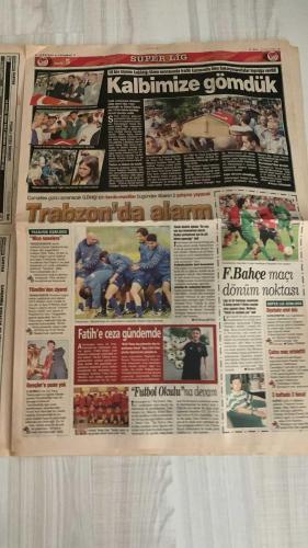 FOTOMAÇ SPOR GAZETESİ - TURKISH NEWSPAPER - DOĞUM GÜNÜ HEDİYESİ  - EKSİKSİZ TAM TAKIM GAZETE -10 EYLÜL 2002 SALI  AHMET DURSUN - FATİH TERİM - WERNER LORANT - OĞUZ ÇETİN - AZİZ YILDIRIM - SERHAT AKIN - OKTAY DERELİOĞLU - HASAN ŞAŞ - BERKANT GÖKTAN - BALİÇ - FELİPE - ARİF ERDEM - ERGÜN PENBE - MEHMET POLAT - PASCAL NOUMA - OSCAR CORDOBA - SERGEN YALÇIN - YILDIRIM DEMİRÖREN - SÜLEYMAN GÜLTEKİN - ÖZHAN CANAYDIN - EMRE BELÖZOĞLU - OKAN BURUK - RONALDO  AHMET DURSUN: “ŞAMPİYON OLAMAZSAK HEPİMİZ BİTERİZ” (BEŞİKTAŞ LÜKS ARABA, ÇIKMAZ SOKAKTA İLERLİYOR) - FENERBAHÇE-GALATASARAY DERBİSİ ERTELEME TARTIŞMASI (TERİM: “CUMARTESİ OYNANMALI”, LORANT: “AVRUPA’DA KURAL BÖYLE, PAZAR OYNANIR”) - FEDERASYON 6 KASIM’I DÜŞÜNÜYOR - GALATASARAY’A MÜJDE (HASAN ŞAŞ VE BERKANT İYİLEŞTİ) - TERİM’DEN BALİÇ VE FELİPE’YE FIRÇA (İSTEKSİZ OYUN ELEŞTİRİSİ) - TERİM: “BİZ ZORU SEVERİZ” (ARİF’E: “HER YERDEN ŞUT ATABİLİRSİN”) - GALATASARAY’DA ALİ SAMİ YEN PROJESİ GECİKME TARTIŞMASI (ÖZHAN CANAYDIN ELEŞTİRİLERİN HEDEFİNDE)