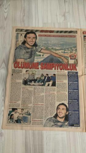 FOTOMAÇ SPOR GAZETESİ - TURKISH NEWSPAPER - DOĞUM GÜNÜ HEDİYESİ  - EKSİKSİZ TAM TAKIM GAZETE -10 EYLÜL 2002 SALI  AHMET DURSUN - FATİH TERİM - WERNER LORANT - OĞUZ ÇETİN - AZİZ YILDIRIM - SERHAT AKIN - OKTAY DERELİOĞLU - HASAN ŞAŞ - BERKANT GÖKTAN - BALİÇ - FELİPE - ARİF ERDEM - ERGÜN PENBE - MEHMET POLAT - PASCAL NOUMA - OSCAR CORDOBA - SERGEN YALÇIN - YILDIRIM DEMİRÖREN - SÜLEYMAN GÜLTEKİN - ÖZHAN CANAYDIN - EMRE BELÖZOĞLU - OKAN BURUK - RONALDO  AHMET DURSUN: “ŞAMPİYON OLAMAZSAK HEPİMİZ BİTERİZ” (BEŞİKTAŞ LÜKS ARABA, ÇIKMAZ SOKAKTA İLERLİYOR) - FENERBAHÇE-GALATASARAY DERBİSİ ERTELEME TARTIŞMASI (TERİM: “CUMARTESİ OYNANMALI”, LORANT: “AVRUPA’DA KURAL BÖYLE, PAZAR OYNANIR”) - FEDERASYON 6 KASIM’I DÜŞÜNÜYOR - GALATASARAY’A MÜJDE (HASAN ŞAŞ VE BERKANT İYİLEŞTİ) - TERİM’DEN BALİÇ VE FELİPE’YE FIRÇA (İSTEKSİZ OYUN ELEŞTİRİSİ) - TERİM: “BİZ ZORU SEVERİZ” (ARİF’E: “HER YERDEN ŞUT ATABİLİRSİN”) - GALATASARAY’DA ALİ SAMİ YEN PROJESİ GECİKME TARTIŞMASI (ÖZHAN CANAYDIN ELEŞTİRİLERİN HEDEFİNDE)